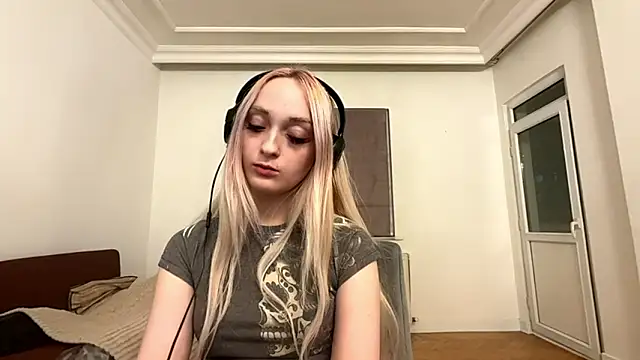 ArielBonier: онлайн-секс-чат