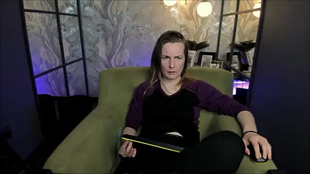 MeggySun Adlı Modelin Canlı XXX Sohbeti