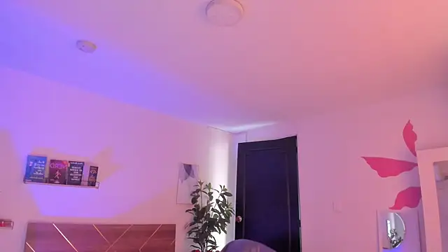 YariRose Chat XXX live