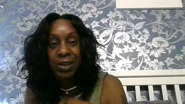 Ebony-SultryX: онлайн-секс-чат