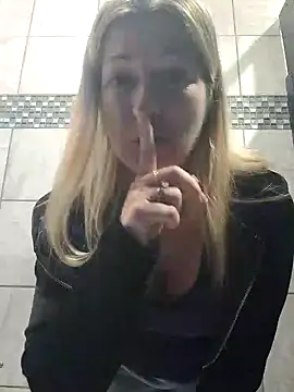 NikkiBlisss Live XXX-chat