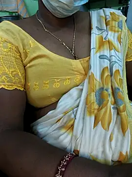 Tamilselviroja- élő XXX-chatje