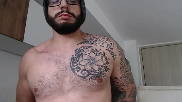 thomas_gun Live XXX-Chat