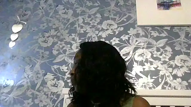 Ebony-SultryX élő XXX-chatje