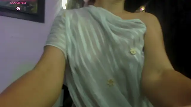 kyra_jeet Pertunjukan Webcam