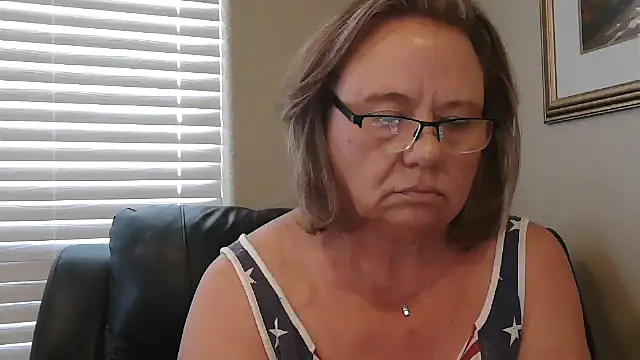 BustyAnnie Webcam show