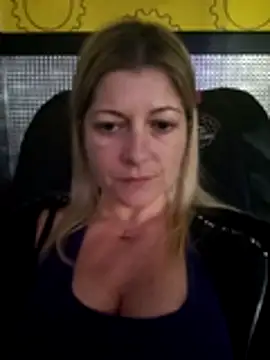 NikkiBlisss' Live XXX Chat