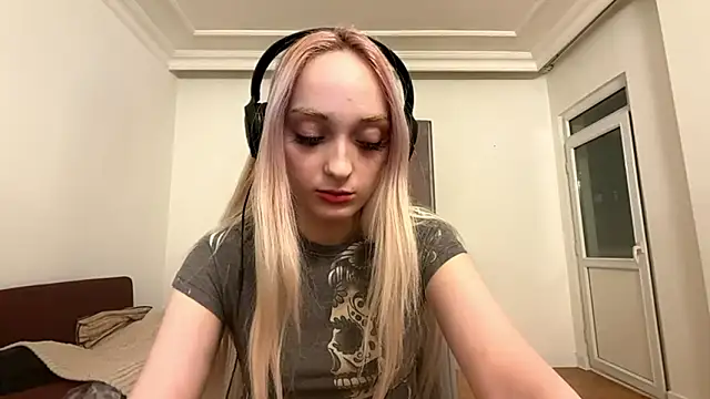 Show modela ArielBonier na web-kameri