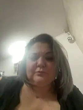 Chatroom XXX en direct de MikyVesela