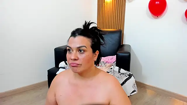 Chatroom XXX en direct de martina_foxy_