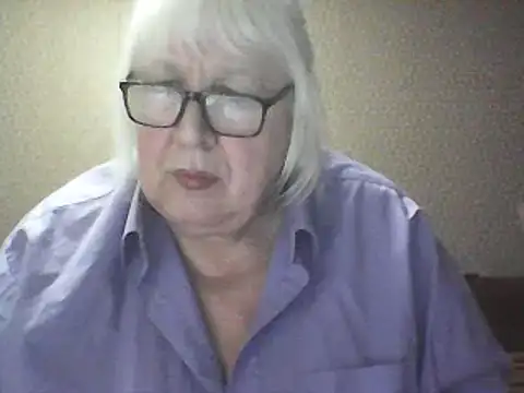 Alexia64231's Webcam Show