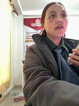 Chat XXX ao vivo de Emily-7_