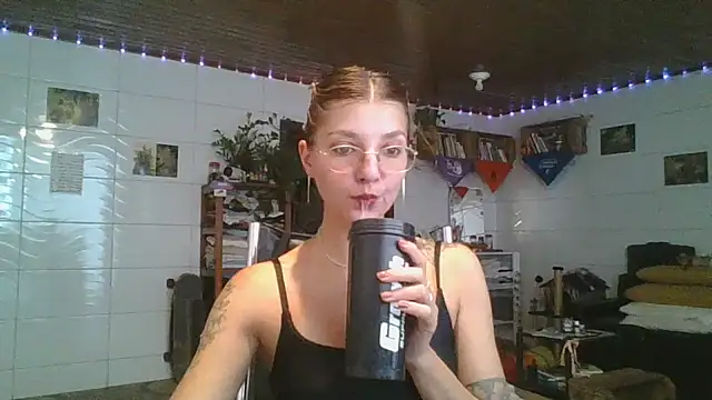 Chat XXX en directo de SweetyBabyDemon