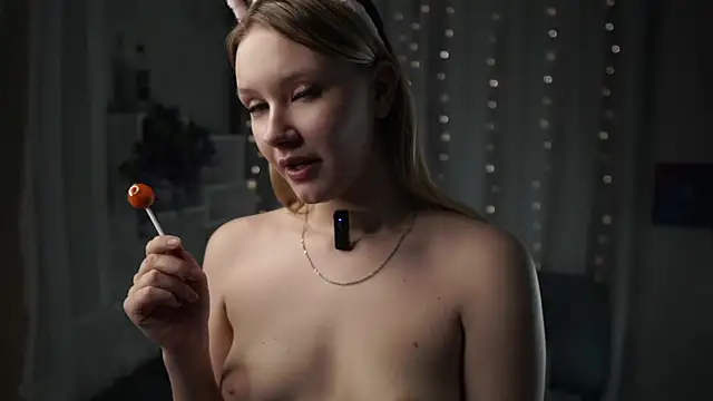 ElissaGlod 现场XXX聊天