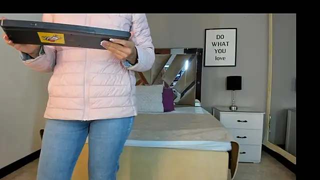 XXX chat uživo modela cellestehot