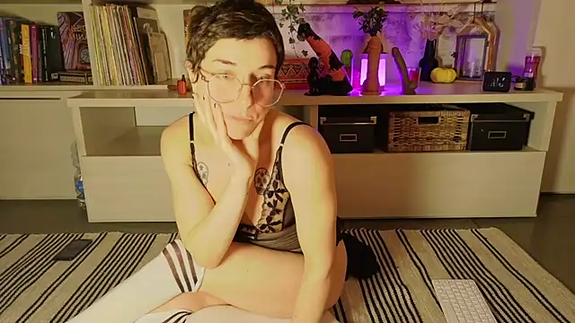 แชท XXX สดของ Charlotte-petite