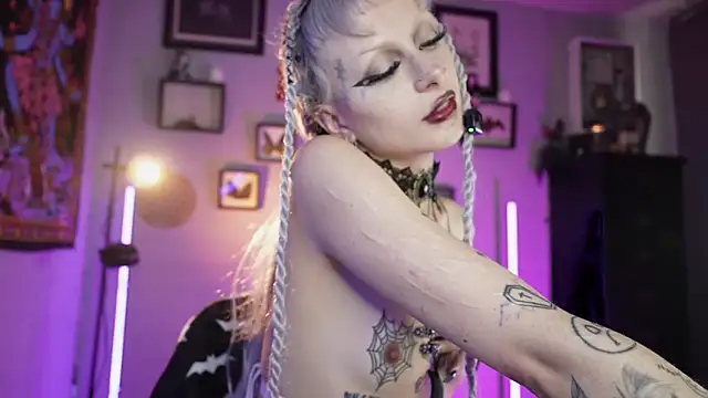 insania_9999_ – Naživo XXX chat