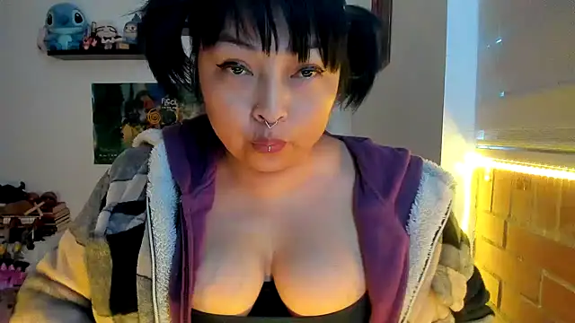 Shaddycute_ লাইভ XXX চ্যাট