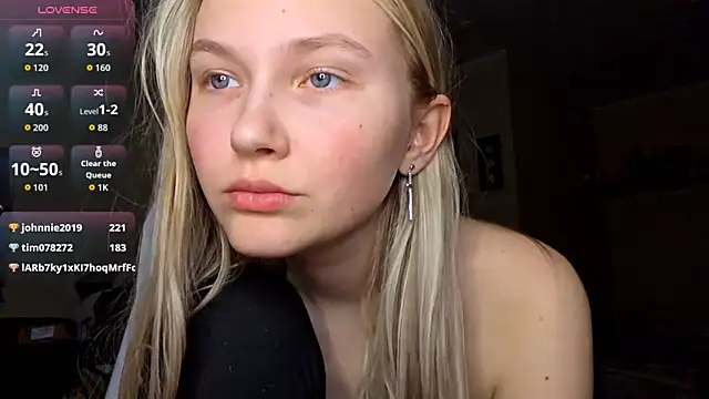 KarinRobertson's Live XXX Chat