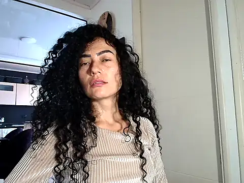 Chatroom XXX en direct de Koral369