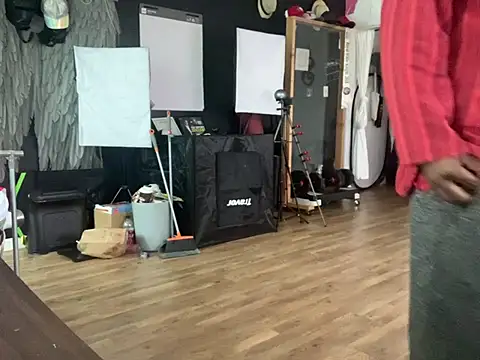 bigshh8 Live XXX-chat