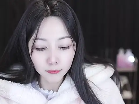 Nuyoah-77 Live XXX-Chat