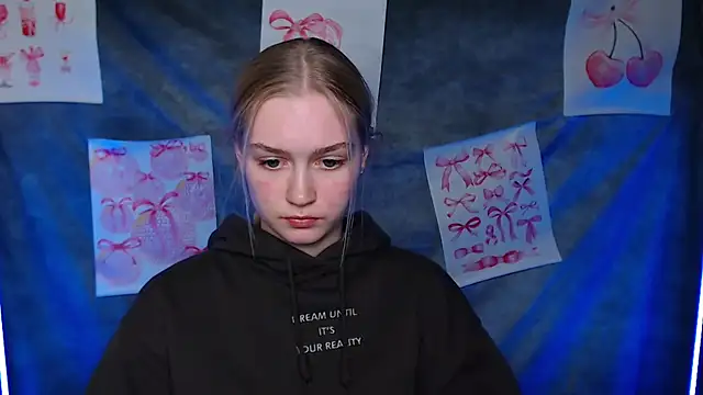 MademoiselleCl Adlı Modelin Canlı XXX Sohbeti