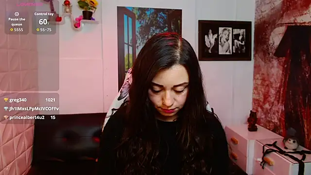 Eva_Roussell Adlı Modelin Canlı XXX Sohbeti