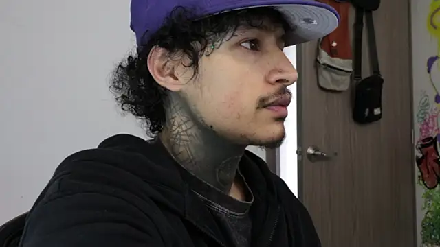 trieone's Live XXX Chat