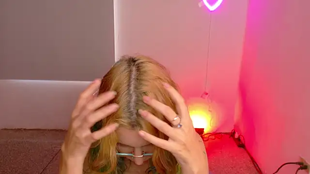 WandaDoll: απευθείας συνομιλία ΧΧΧ