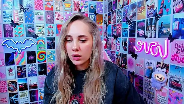 Živý XXX chat MiaMilas