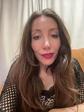 HellaryTourent Chat XXX in diretta