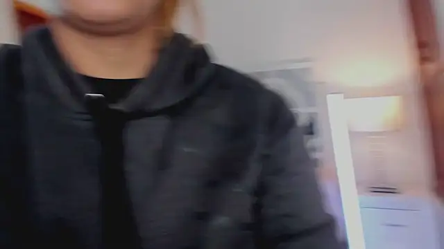 Živý XXX chat MikaelaStone