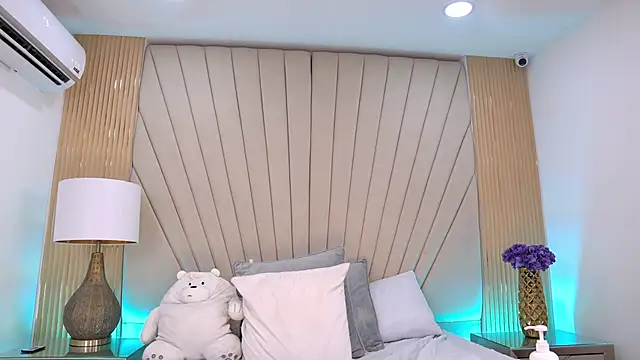 elsa_gb: απευθείας συνομιλία ΧΧΧ