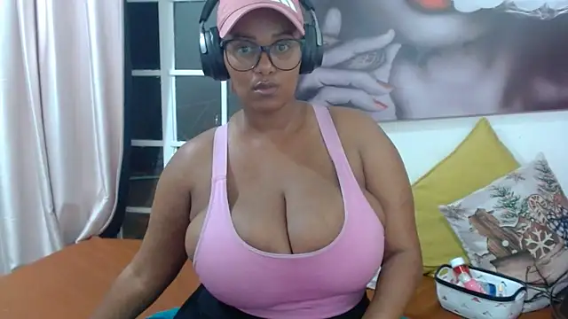 Stormy-Stella – Kamerová šou