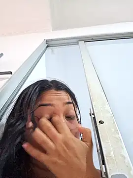 Chat XXX en directo de Layla_em