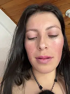 GiuliaBianchi Chat XXX in diretta