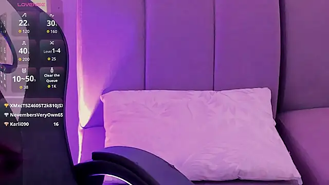 แชท XXX สดของ CarolineFyre