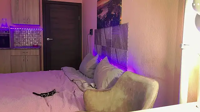 Eni_Li webkamerás műsora