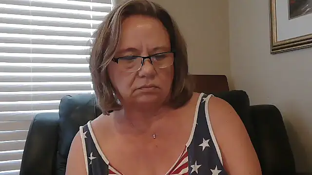 BustyAnnie Live XXX-Chat