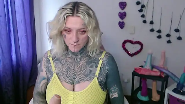 SLOPPYTITSS Adlı Modelin Canlı XXX Sohbeti