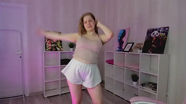 Megan_Violer Adlı Modelin Canlı XXX Sohbeti