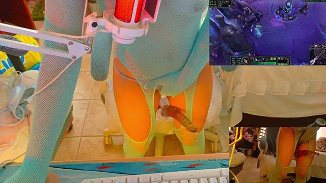 minakitsume: онлайн-секс-чат