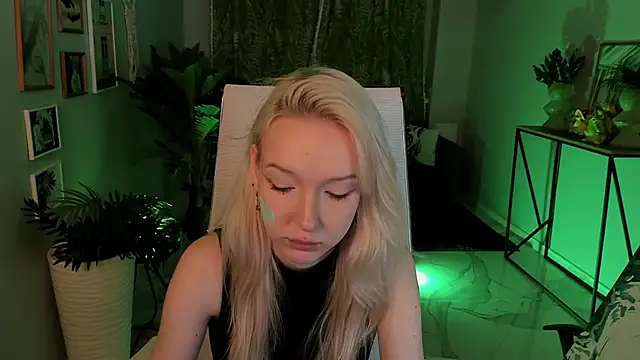 MaoqiBeverly: онлайн-секс-чат