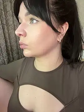 Poly_Nick – Naživo XXX chat