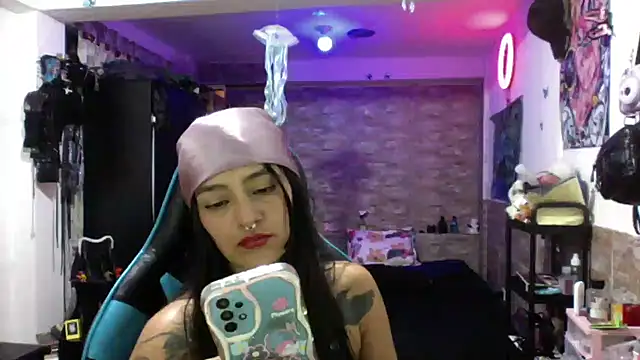 AngelaQueen_: онлайн-секс-чат