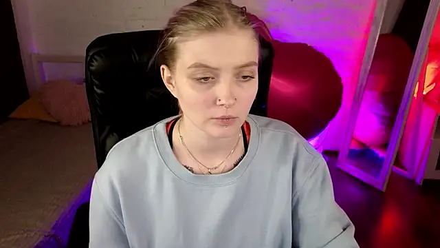 Kiki_shay Chat XXX in diretta