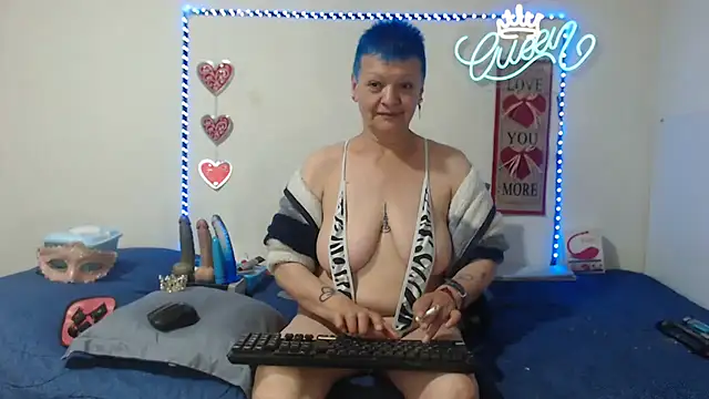 แชท XXX สดของ loquitaqueen011