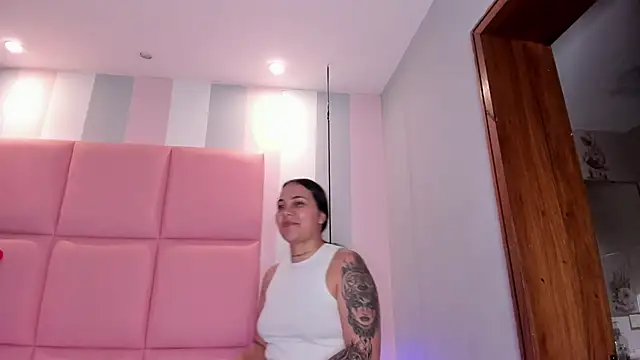 KellyJomg Live XXX-chat