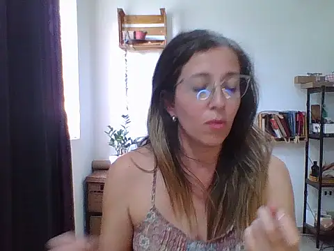 Chat XXX ao vivo de charlott_ponce